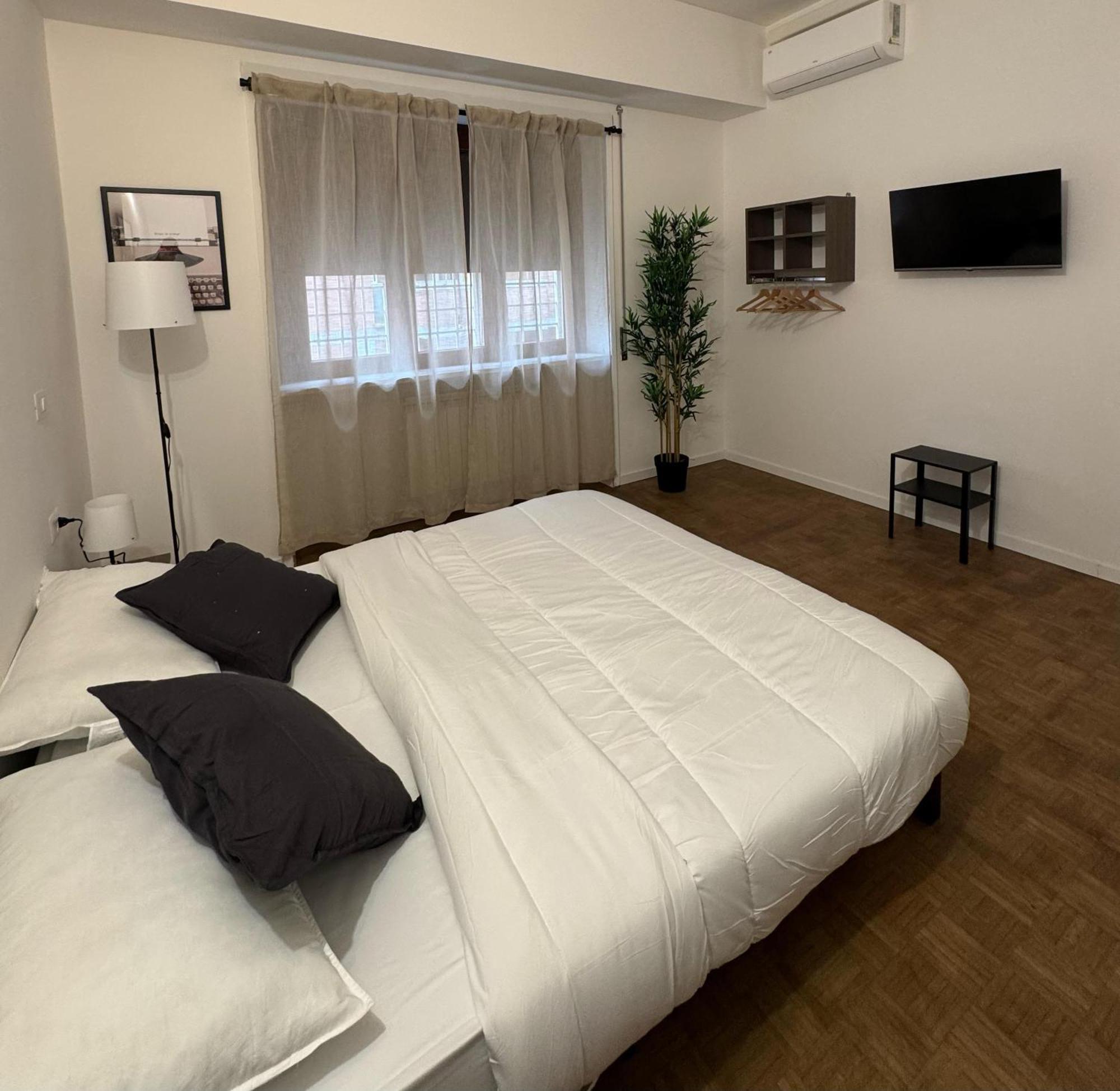 Residenza Piramide * Rome
